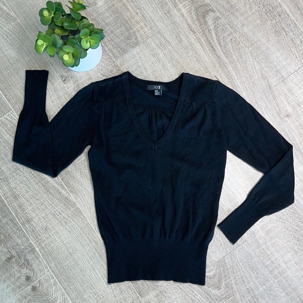 XXI Women’s Black V-Neck Long Sleeve Sweater